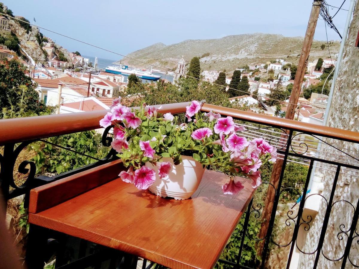Ferienwohnung Grandma'S House Symi Exterior foto